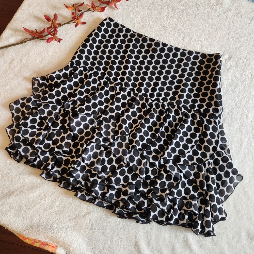 White House Black Market Skirt Size 6 New.. #1